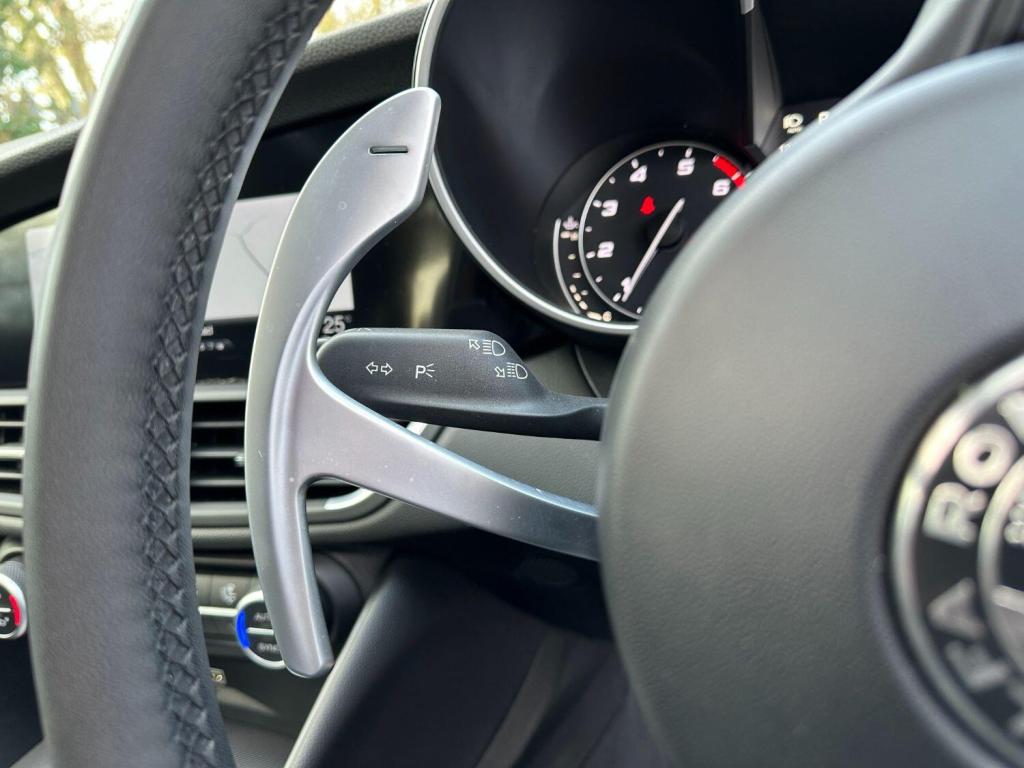 ALFA ROMEO GIULIA 2.0 2.0 Turbo petrol 280hp VELOCE 2020