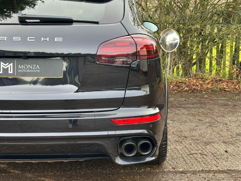 PORSCHE CAYENNE 4.2 TD V8 S Platinum Edition 2017