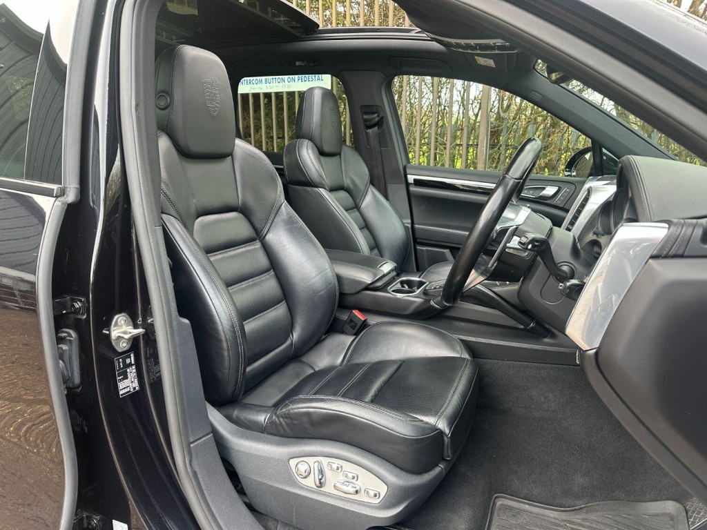 PORSCHE CAYENNE 4.2 TD V8 S Platinum Edition 2017