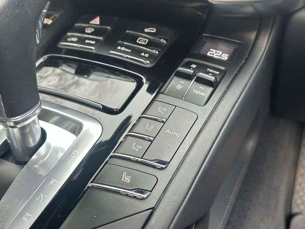 PORSCHE CAYENNE 4.2 TD V8 S Platinum Edition 2017