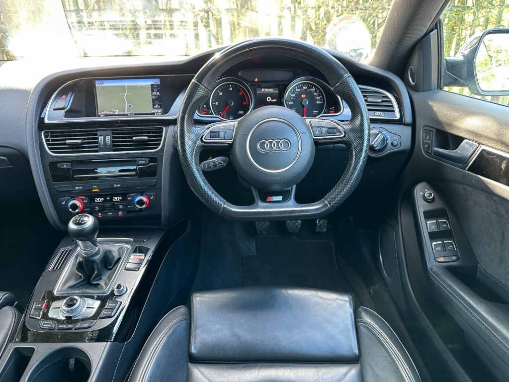 AUDI A5 2.0 TDI Black Edition Plus 2015