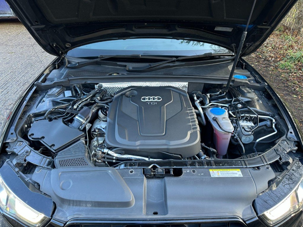 AUDI A5 2.0 TDI Black Edition Plus 2015