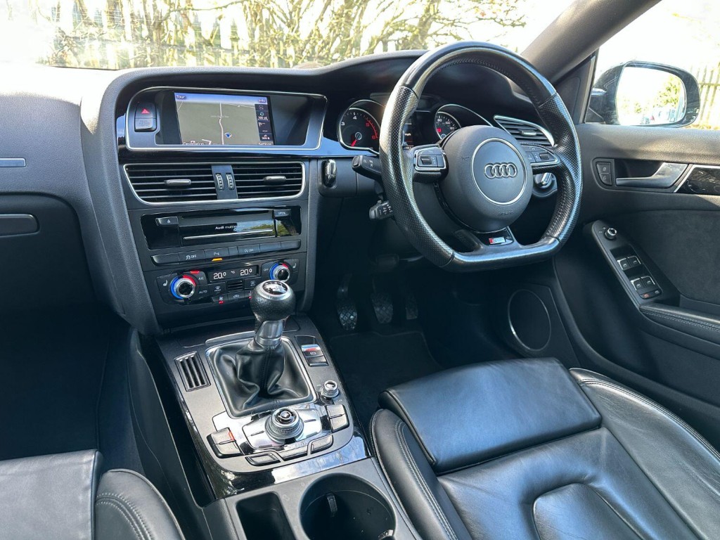 AUDI A5 2.0 TDI Black Edition Plus 2015