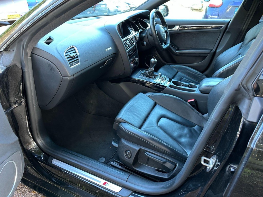 AUDI A5 2.0 TDI Black Edition Plus 2015