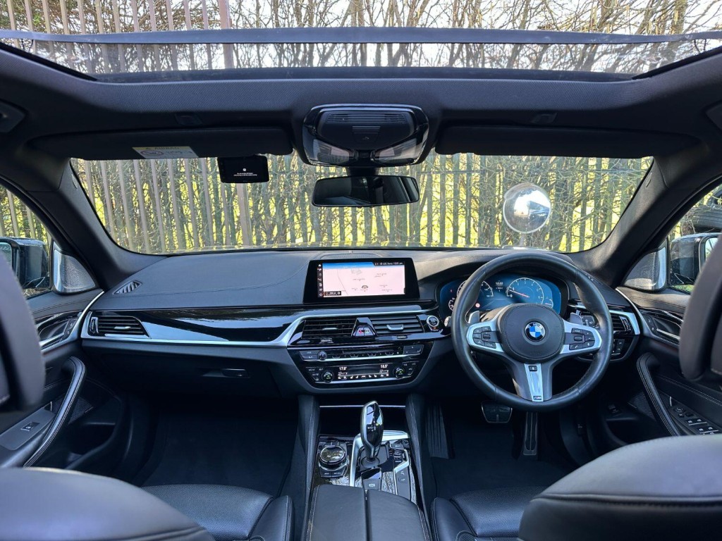 BMW 5 SERIES 3.0 540i xDrive M Sport Touring 2018