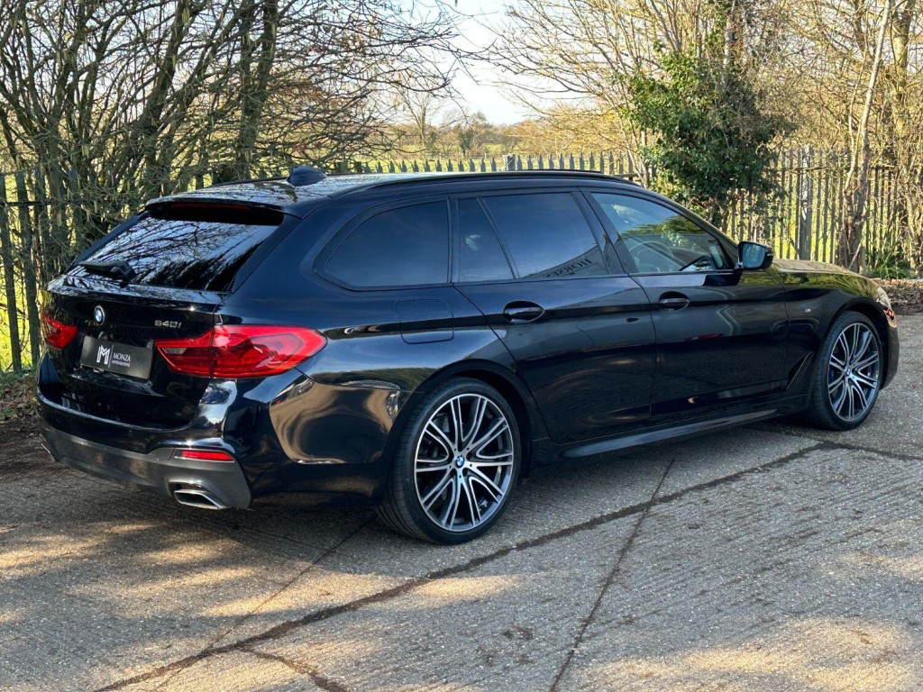 BMW 5 SERIES 3.0 540i xDrive M Sport Touring 2018