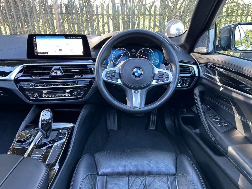 BMW 5 SERIES 3.0 540i xDrive M Sport Touring 2018