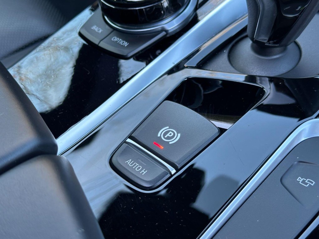 BMW 5 SERIES 3.0 540i xDrive M Sport Touring 2018