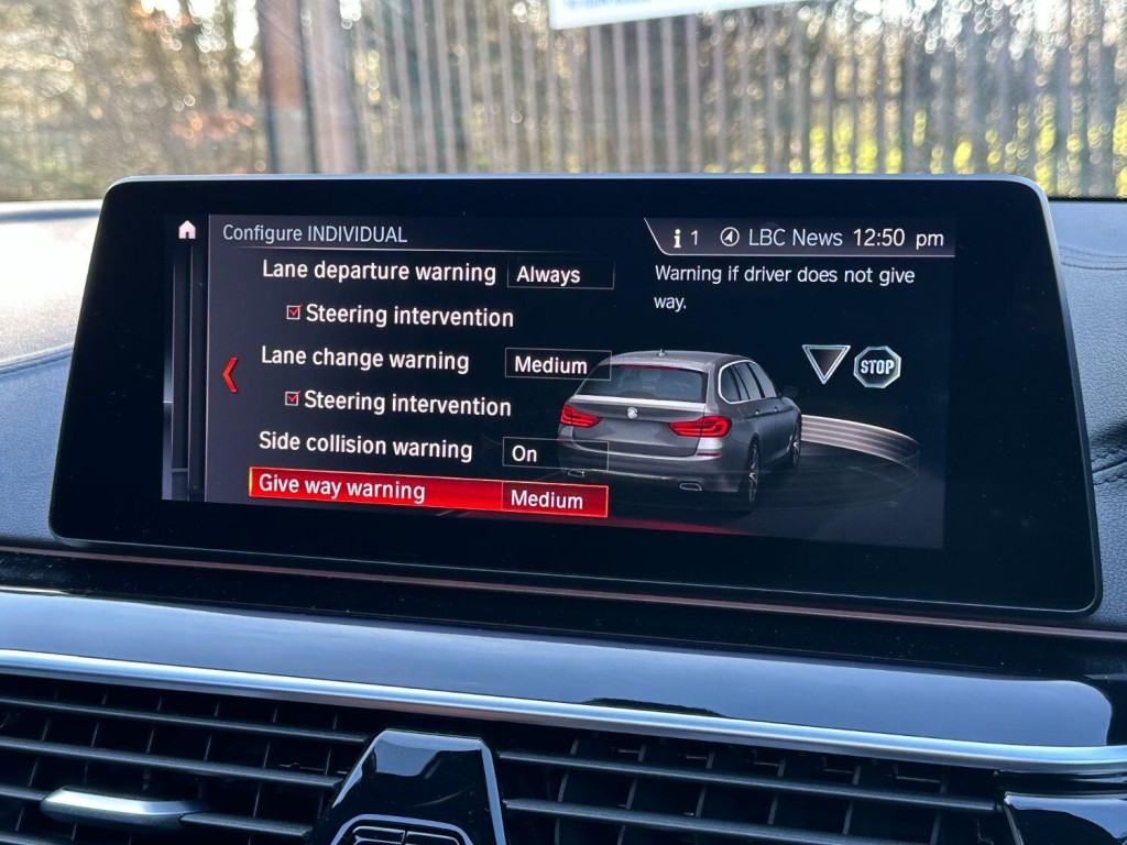 BMW 5 SERIES 3.0 540i xDrive M Sport Touring 2018