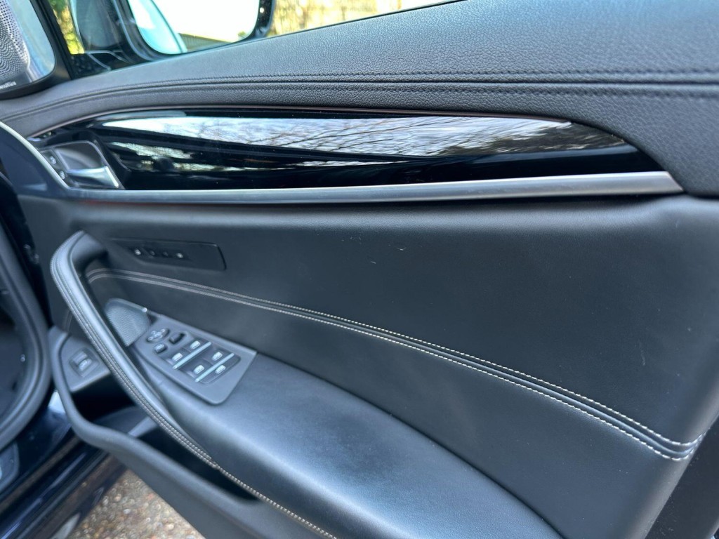 BMW 5 SERIES 3.0 540i xDrive M Sport Touring 2018