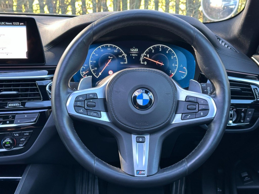 BMW 5 SERIES 3.0 540i xDrive M Sport Touring 2018