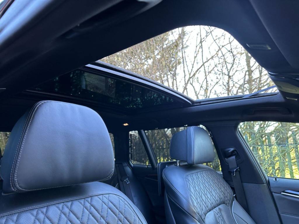 BMW 5 SERIES 3.0 540i xDrive M Sport Touring 2018