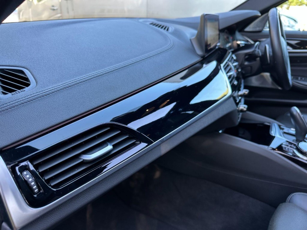 BMW 5 SERIES 3.0 540i xDrive M Sport Touring 2018