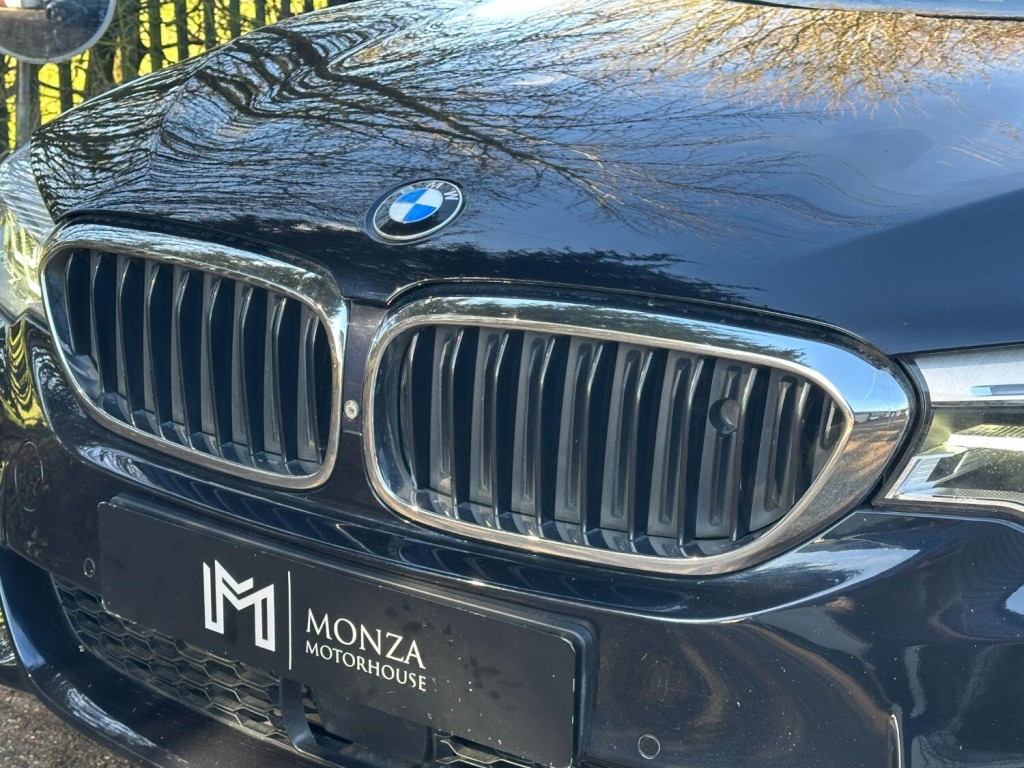 BMW 5 SERIES 3.0 540i xDrive M Sport Touring 2018
