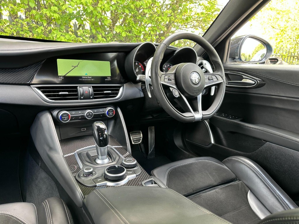 ALFA ROMEO GIULIA 2.0 2.0 Turbo petrol 280hp VELOCE Ti 2020