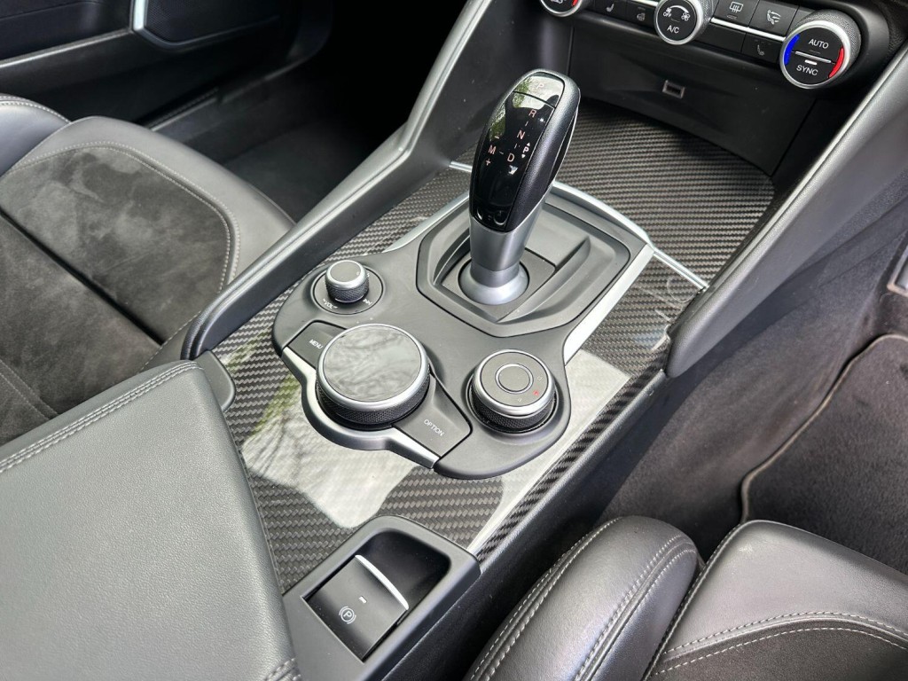 ALFA ROMEO GIULIA 2.0 2.0 Turbo petrol 280hp VELOCE Ti 2020