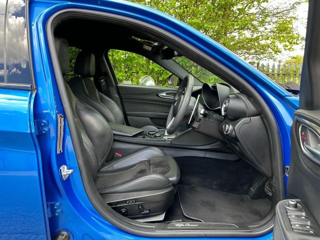 ALFA ROMEO GIULIA 2.0 2.0 Turbo petrol 280hp VELOCE Ti 2020