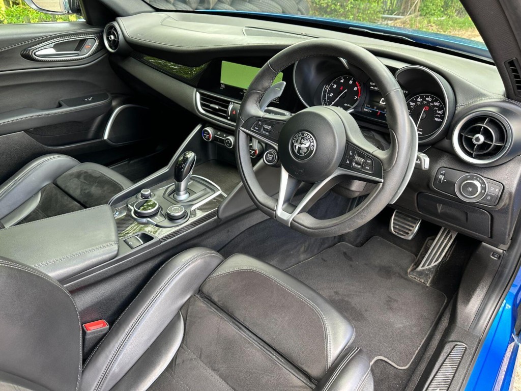ALFA ROMEO GIULIA 2.0 2.0 Turbo petrol 280hp VELOCE Ti 2020
