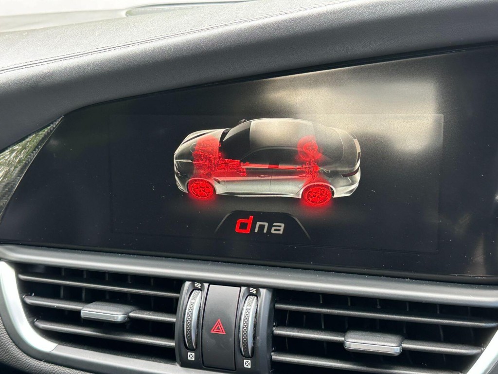 ALFA ROMEO GIULIA 2.0 2.0 Turbo petrol 280hp VELOCE Ti 2020