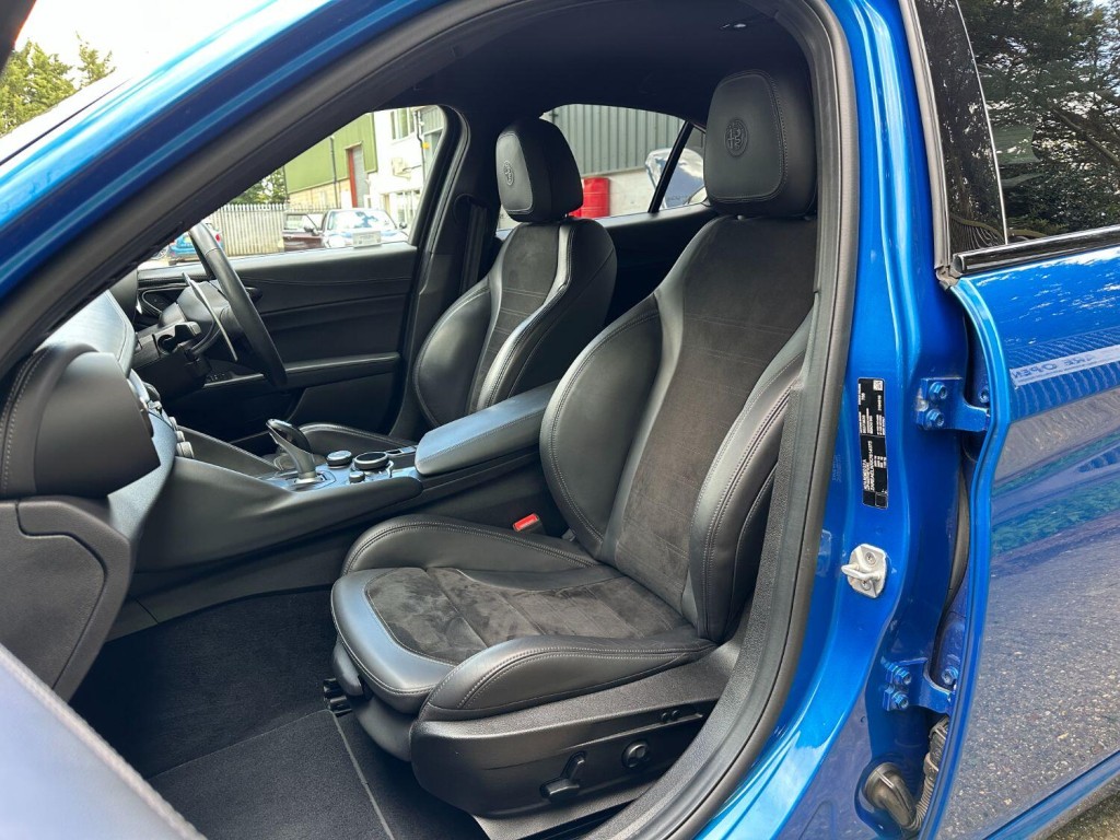 ALFA ROMEO GIULIA 2.0 2.0 Turbo petrol 280hp VELOCE Ti 2020