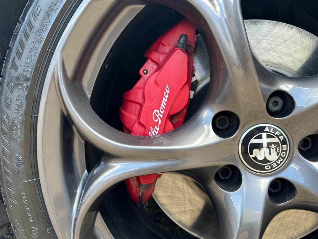 ALFA ROMEO GIULIA 2.0 2.0 Turbo petrol 280hp VELOCE Ti 2020