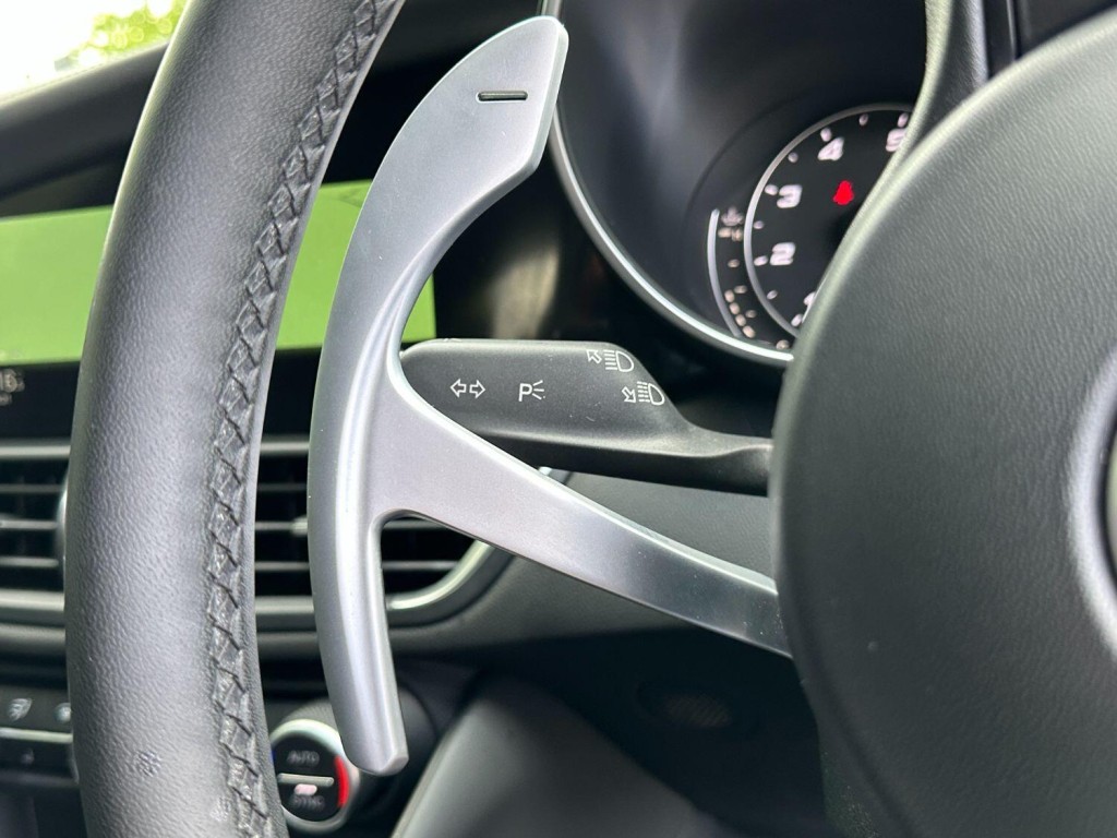 ALFA ROMEO GIULIA 2.0 2.0 Turbo petrol 280hp VELOCE Ti 2020