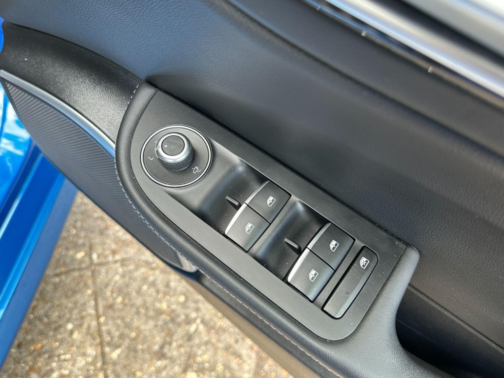 ALFA ROMEO GIULIA 2.0 2.0 Turbo petrol 280hp VELOCE Ti 2020