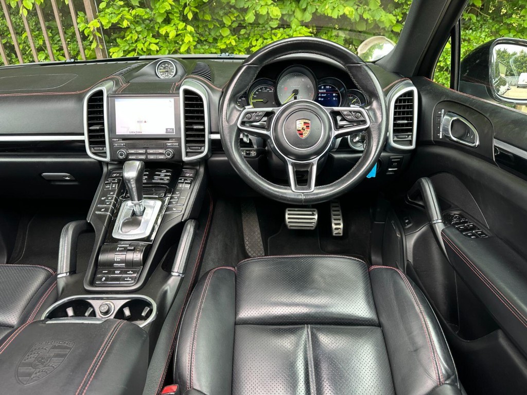 PORSCHE CAYENNE 3.0 V6 E-Hybrid S Platinum Edition 2017