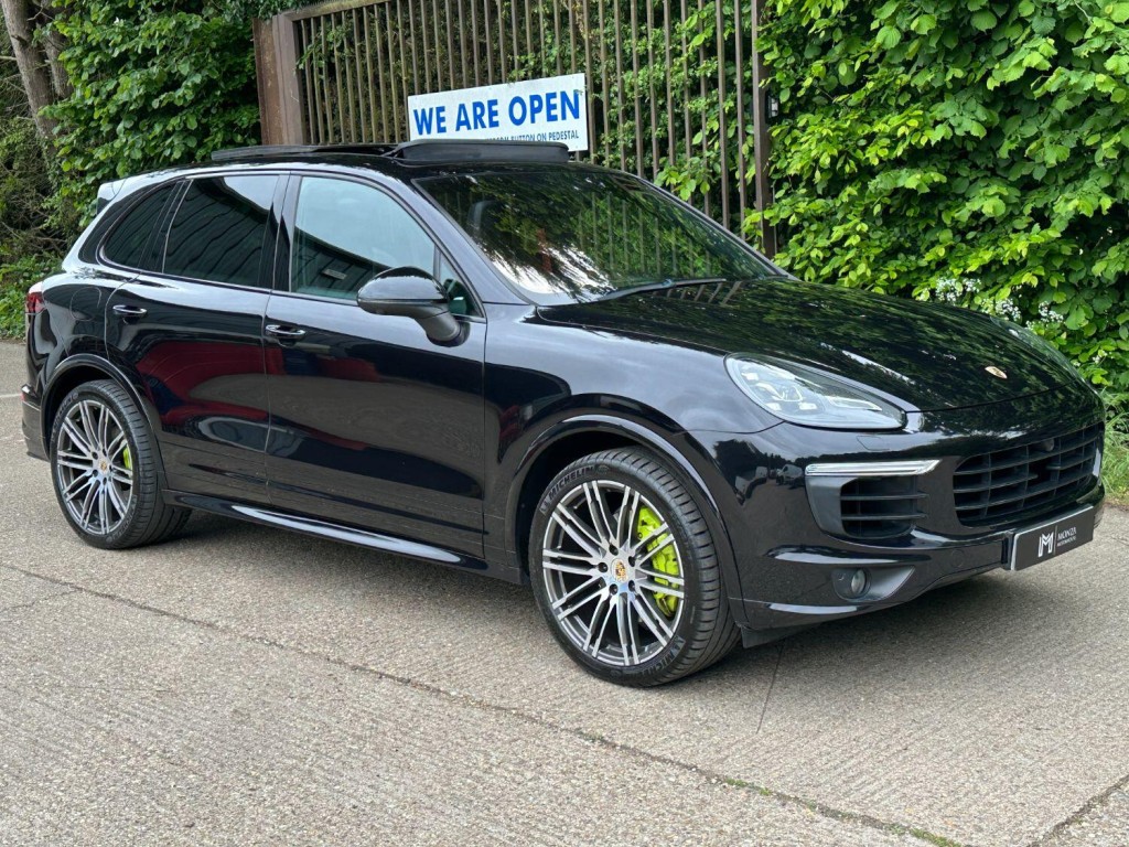 PORSCHE CAYENNE 3.0 V6 E-Hybrid S Platinum Edition 2017