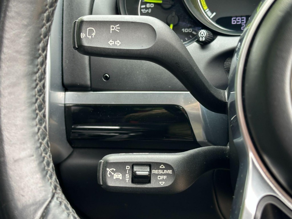 PORSCHE CAYENNE 3.0 V6 E-Hybrid S Platinum Edition 2017