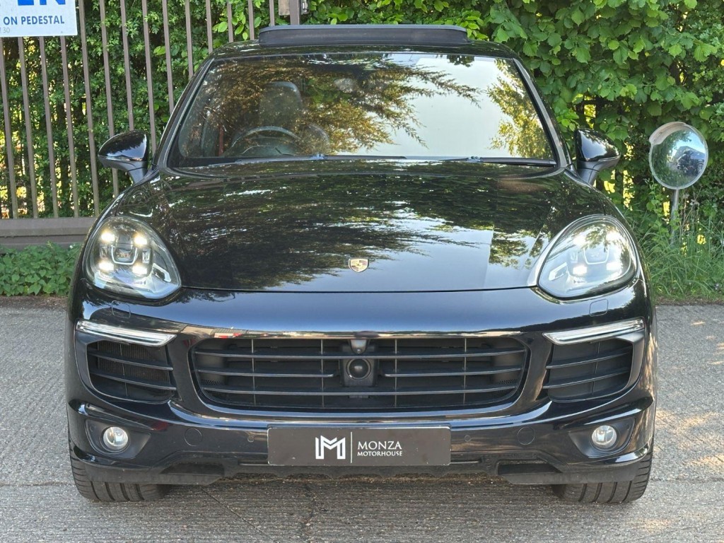 PORSCHE CAYENNE 3.0 V6 E-Hybrid S Platinum Edition 2017