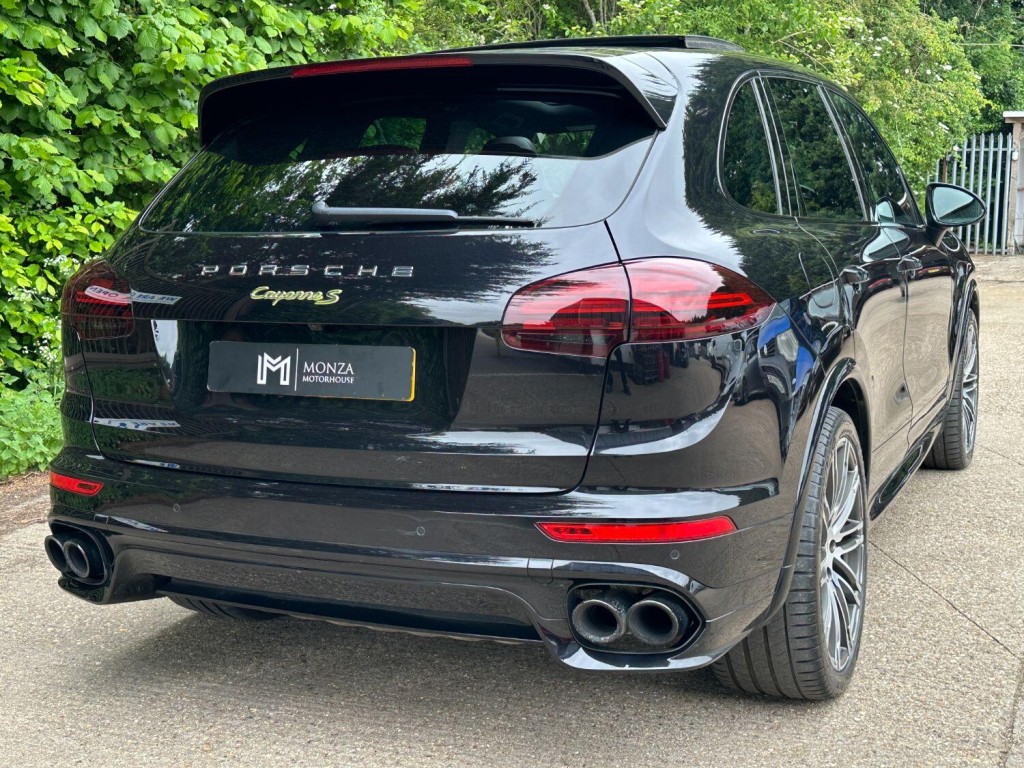 PORSCHE CAYENNE 3.0 V6 E-Hybrid S Platinum Edition 2017