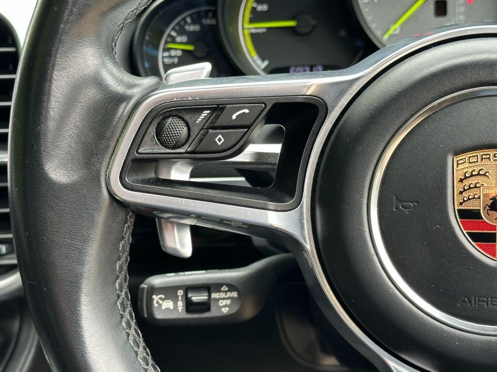 PORSCHE CAYENNE 3.0 V6 E-Hybrid S Platinum Edition 2017