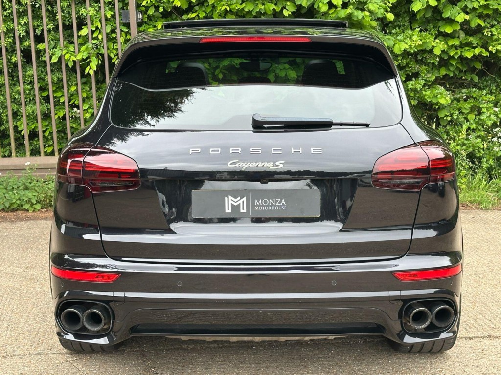 PORSCHE CAYENNE 3.0 V6 E-Hybrid S Platinum Edition 2017