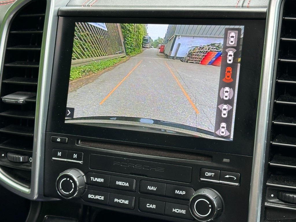 PORSCHE CAYENNE 3.0 V6 E-Hybrid S Platinum Edition 2017