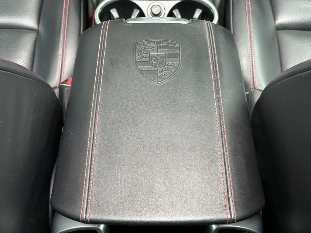 PORSCHE CAYENNE 3.0 V6 E-Hybrid S Platinum Edition 2017