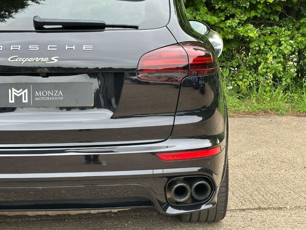 PORSCHE CAYENNE 3.0 V6 E-Hybrid S Platinum Edition 2017