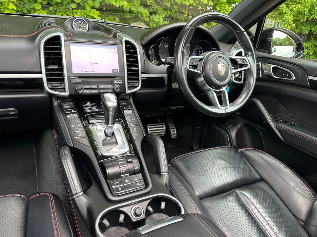 PORSCHE CAYENNE 3.0 V6 E-Hybrid S Platinum Edition 2017