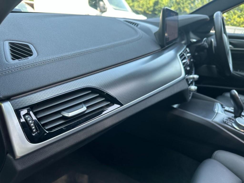 BMW 5 SERIES 3.0 530d xDrive M Sport Touring 2021