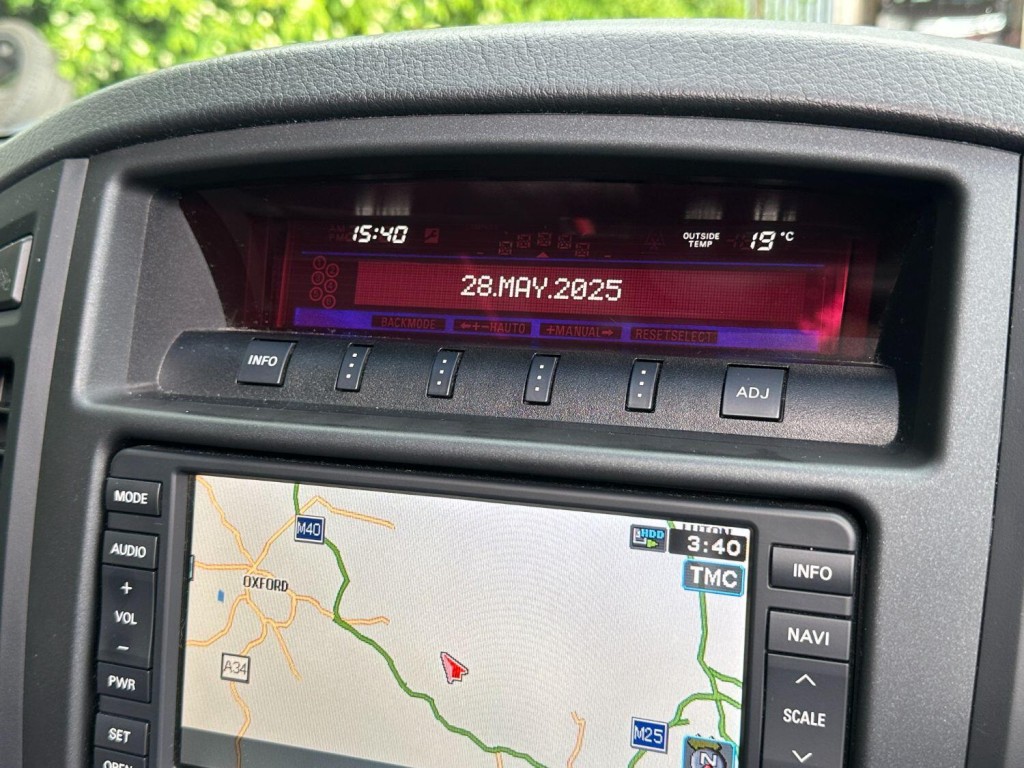 MITSUBISHI SHOGUN 3.2 DI-DC Elegance 2010