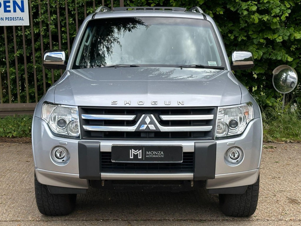 MITSUBISHI SHOGUN 3.2 DI-DC Elegance 2010