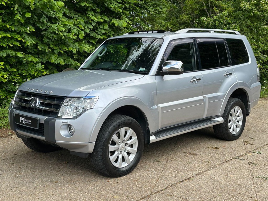 MITSUBISHI SHOGUN 3.2 DI-DC Elegance 2010