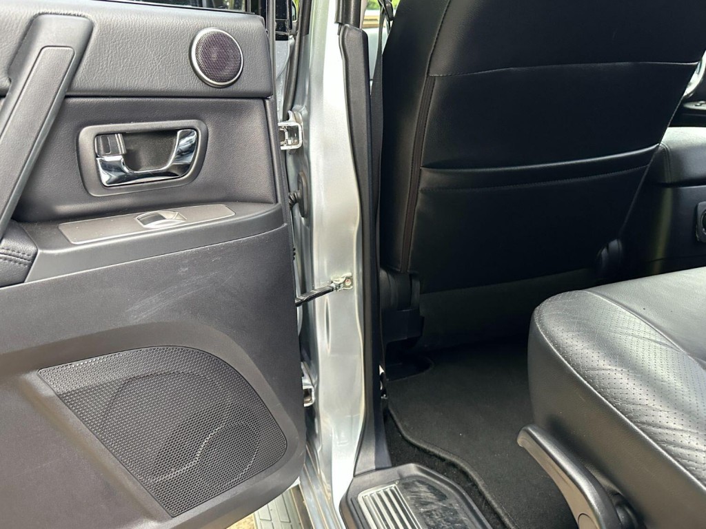 MITSUBISHI SHOGUN 3.2 DI-DC Elegance 2010