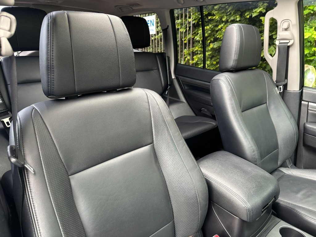 MITSUBISHI SHOGUN 3.2 DI-DC Elegance 2010