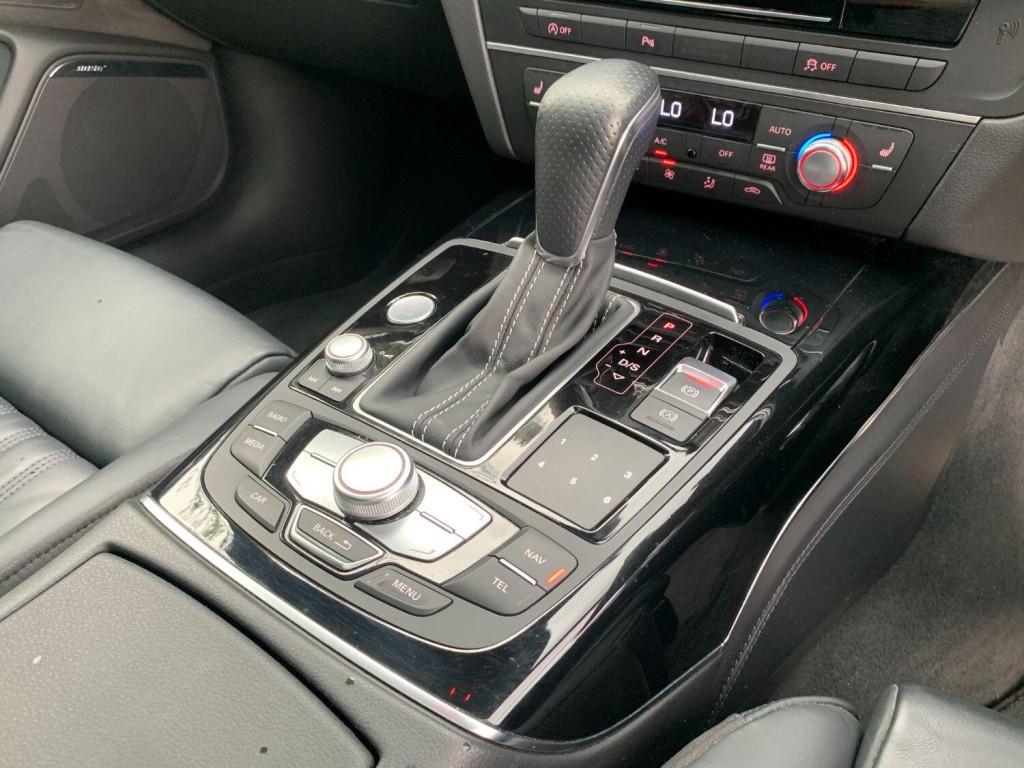 AUDI A6 AVANT 3.0 BiTDI V6 Black Edition 2016