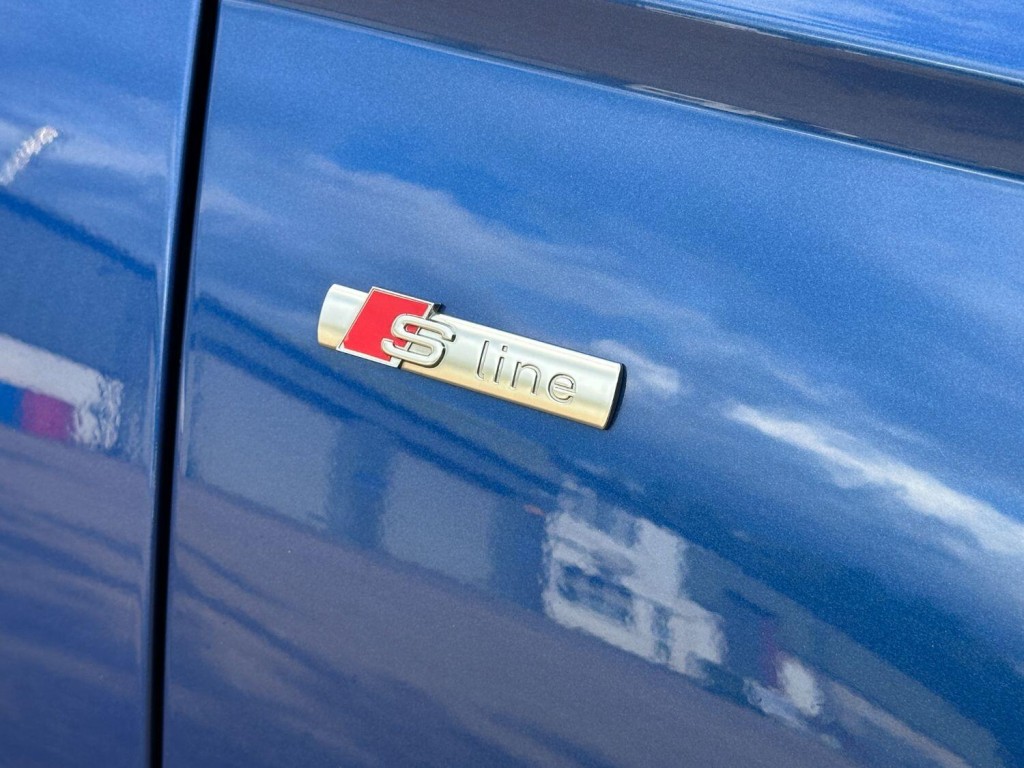 AUDI A6 AVANT 3.0 BiTDI V6 Black Edition 2015