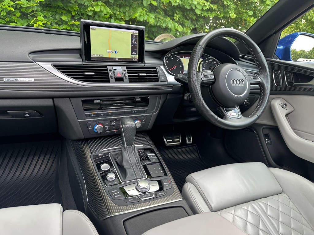 AUDI A6 AVANT 3.0 BiTDI V6 Black Edition 2015