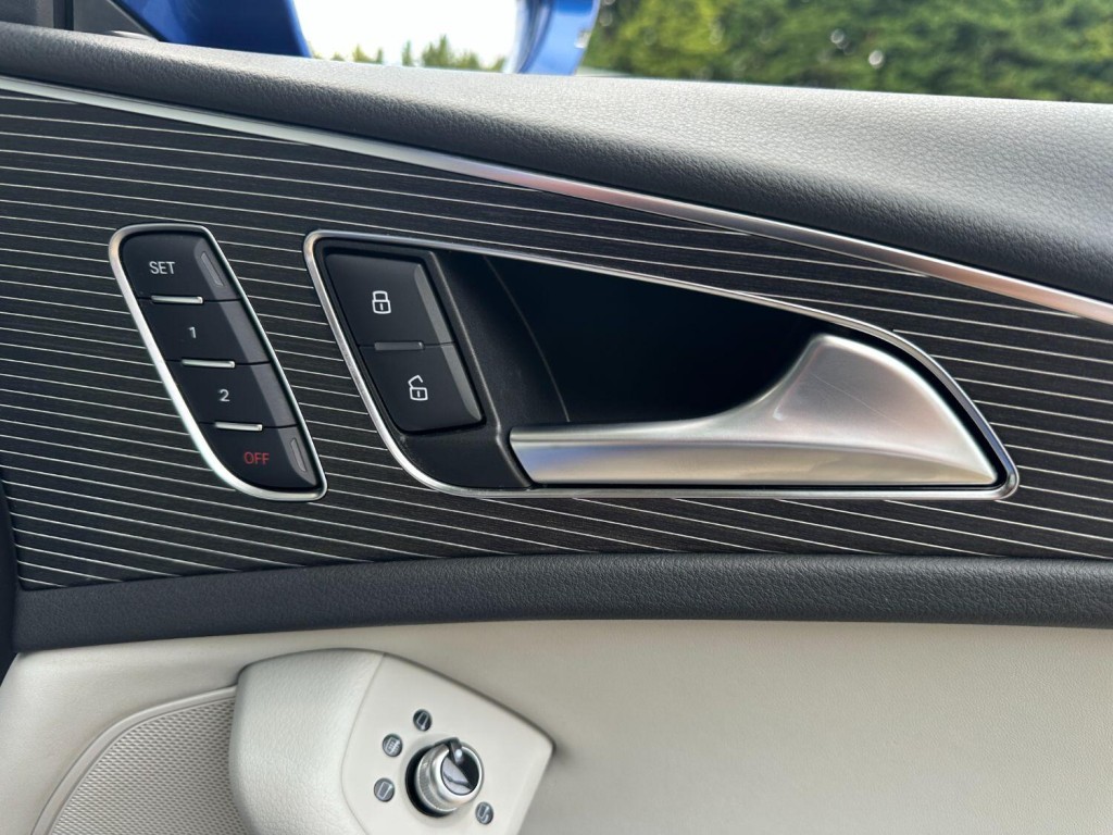 AUDI A6 AVANT 3.0 BiTDI V6 Black Edition 2015