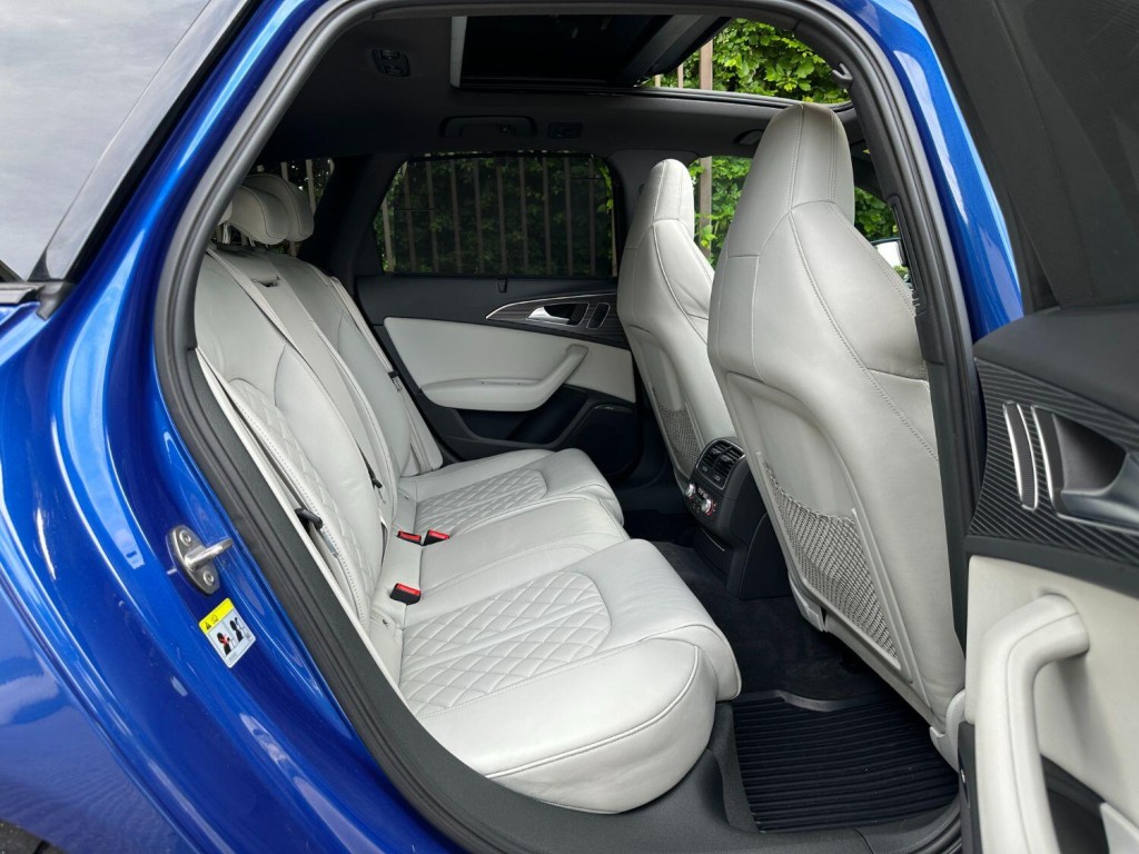 AUDI A6 AVANT 3.0 BiTDI V6 Black Edition 2015