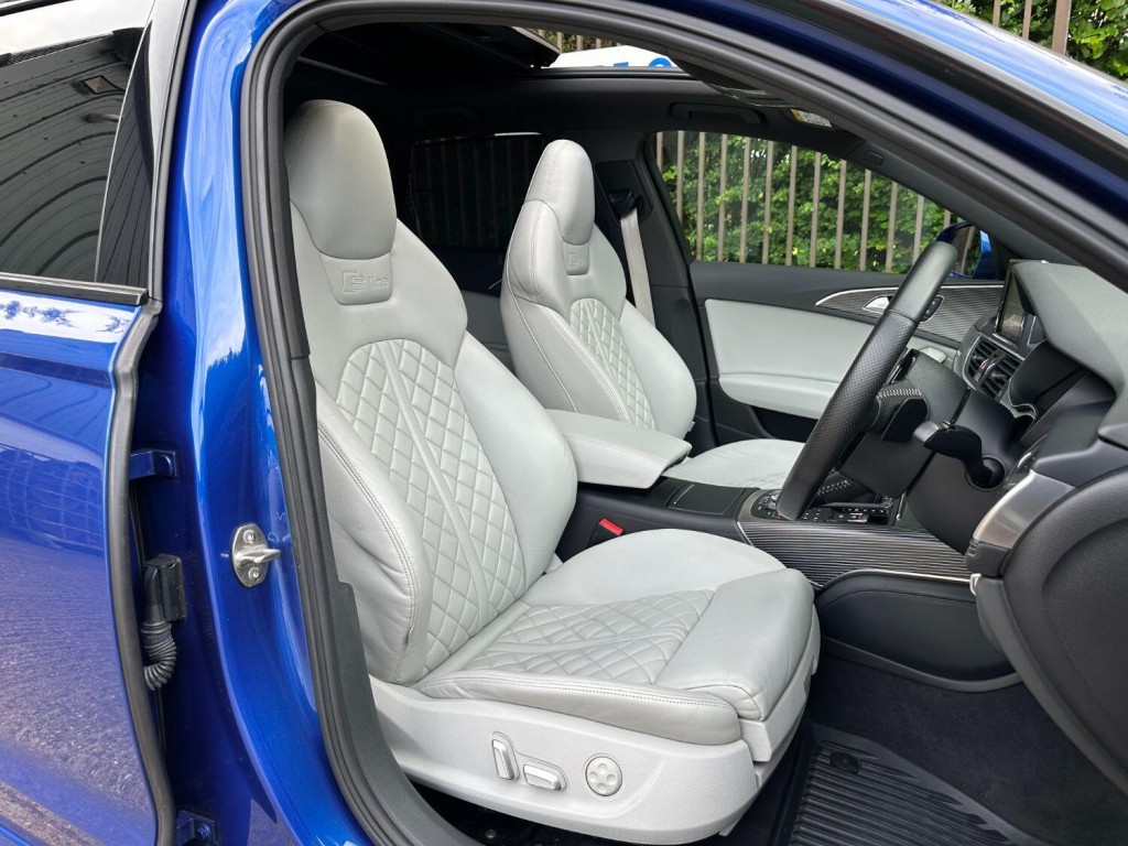 AUDI A6 AVANT 3.0 BiTDI V6 Black Edition 2015